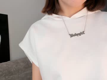 girl
        blissgliss cam image #3335568