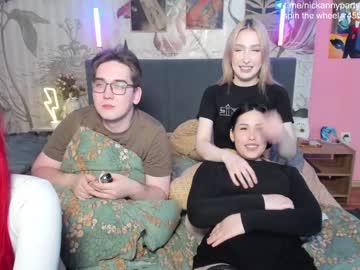 couple
        nickanny cam image #1799141