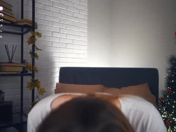 girl
        vibe_house cam image #5800164