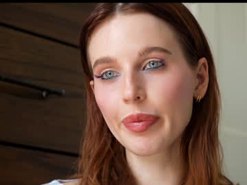 girl
        ellaa91 cam image #6432752