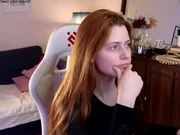 girl
        doll_lesli cam image #6750083