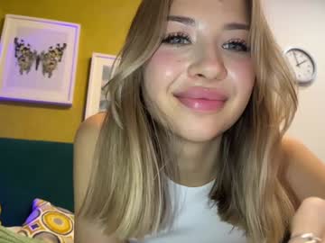 girl Cam Girls Get Busy With Their Dildos With No Shame with silk_angell