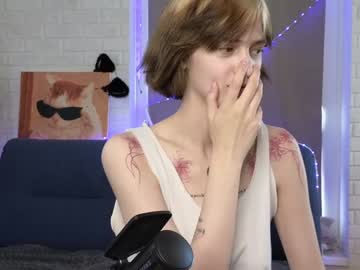 girl
        lizbethbiglow cam image #4965656