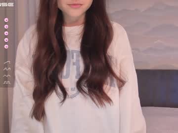 girl
        yes_ready cam image #1856168
