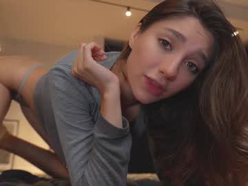 girl
        mia_elfie cam image #4581503
