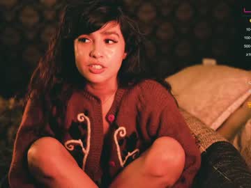 girl
        ingennui cam image #1787074