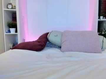 girl
        mis_eva cam image #1900169