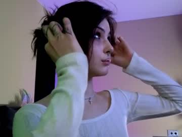 girl
        adelina____ cam image #3665537