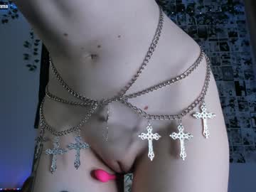 girl
        mollycemma cam image #5994021