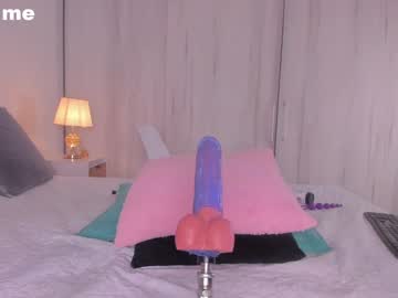girl
        missjuliaa_ cam image #5747272