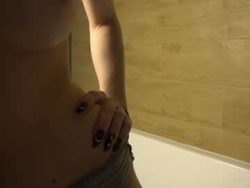 girl
        brendasnight cam image #4004629