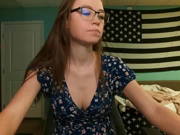 girl
        anabelleleigh cam image #6841762