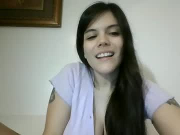 girl
        moonghosts cam image #2161866