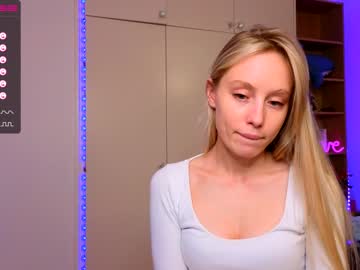 girl
        callme_star cam image #1481743