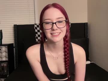 girl
        petite_scarlettt cam image #5177671