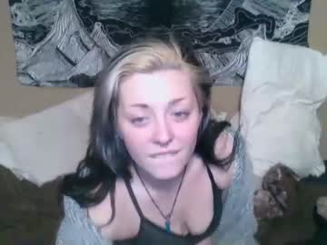 couple
        hot_goth_couple cam image #450748