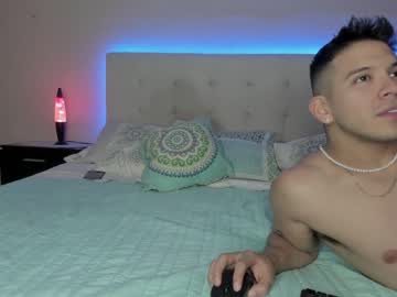 couple
        thelatinstripper1 cam image #882420