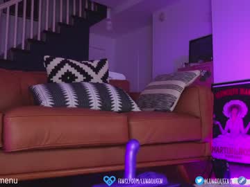 girl
        lunaqueeeen cam image #2197161