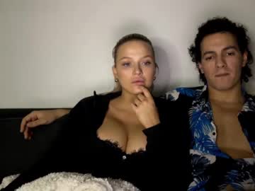 couple
        chulo33333 cam image #3185338