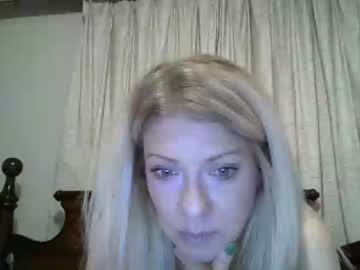 girl
        mercedes_milf cam image #1350239
