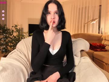 girl
        honeyroxy cam image #450674
