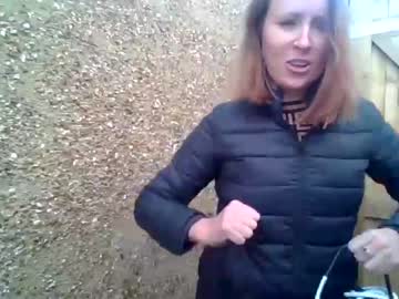 girl
        eatmypie69 cam image #2623517