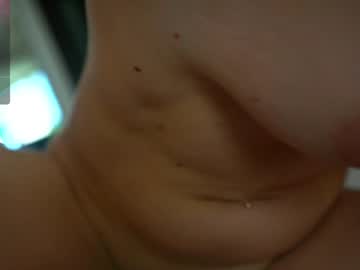 girl
        oh_julie cam image #4928733