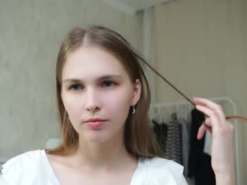 girl
        hildgaillard cam image #6735584