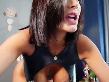girl
        letiziafulkers1 cam image #1317069