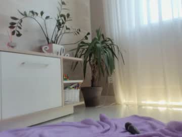 girl
        meryfoxxx cam image #1682479