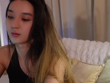 girl
        sarasuo cam image #5964296