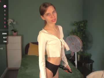 girl
        elation_evy cam image #5042327