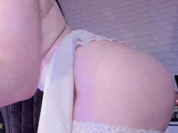 girl
        uindi cam image #1935259