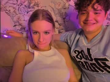 couple Cam Girls Get Busy With Their Dildos With No Shame with leon_devol