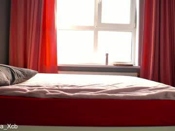 girl
        milanamuse cam image #3915863