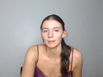 girl
        heidihotte cam image #3185752
