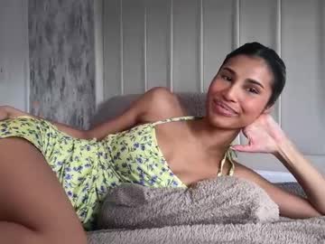girl
        aniishaa cam image #6611066