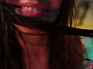 girl
        lucie_beltran cam image #2397309
