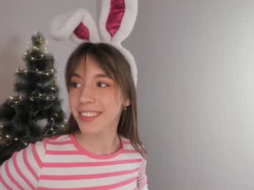 girl
        catherinemahoney cam image #359168