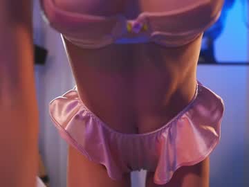girl
        lucie_beltran cam image #3610727