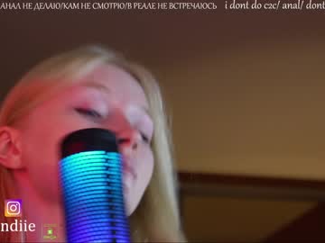 girl
        bestblondiiecb cam image #1835439