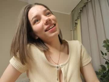 girl
        odelyncure cam image #6789896