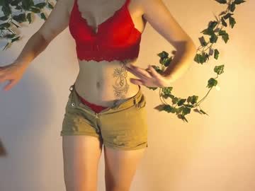 girl
        teresabriggs cam image #2384540
