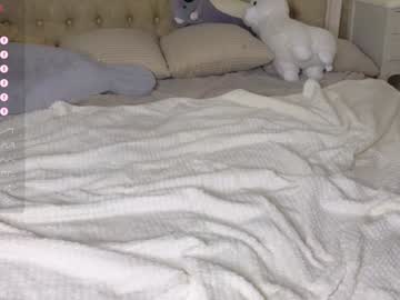 girl
        beverly_hillls cam image #4792208