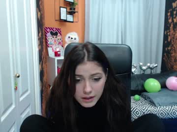 girl
        its_rachel cam image #296515