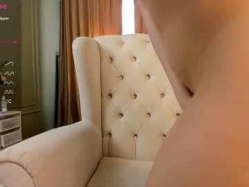 girl
        tia_kai cam image #3590371
