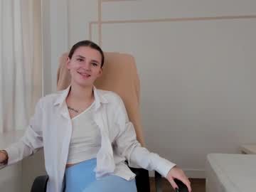 girl
        odelinaferrett cam image #3240339