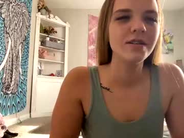 girl Cam Girls Get Busy With Their Dildos With No Shame with olivebby02