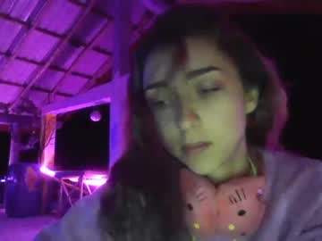 girl
        pink_veil cam image #1835532