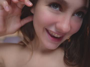girl
        mia_elfie cam image #5300758